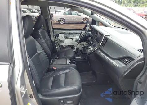 2018 Toyota Sienna Se 8 Passenger z USA, uszkodzony, nr VIN 5TDXZ3DC9JS925501